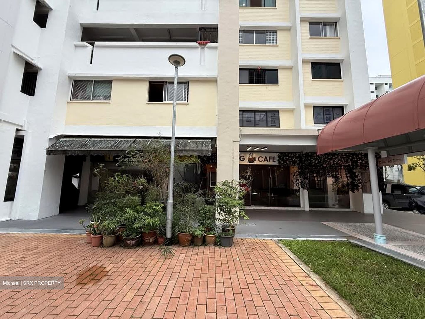 Tampines Street 21 (D18), Shop House #556631711